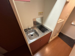 コンパクトなキッチンで掃除もラクラク