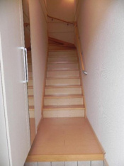 収納もある玄関です