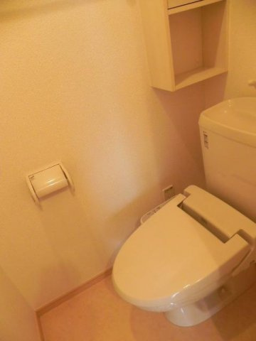 ゆったりとした空間のトイレです