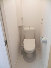 コンパクトで使いやすいトイレです