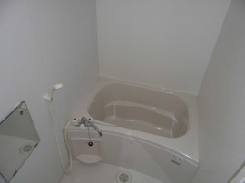 コンパクトで使いやすいお風呂です