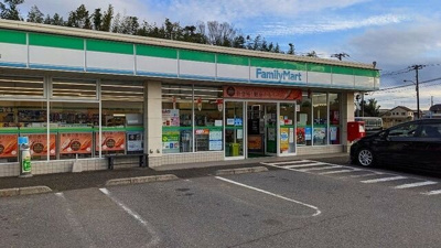 ファミリーマート茂原新小轡店まで180m