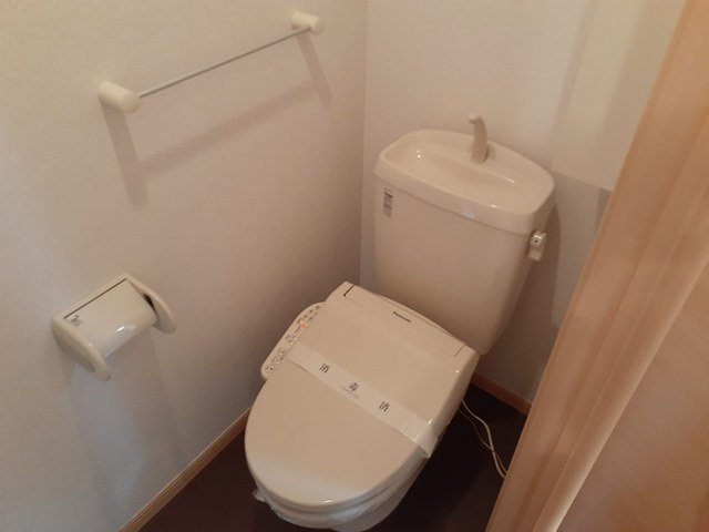 シンプルで使いやすいトイレです