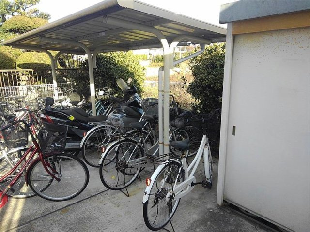 駐輪場完備