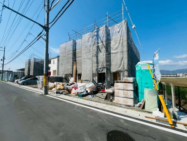 羽束師菱川町5号地の前面道路含む現地写真