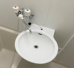 明るい色調の室内です