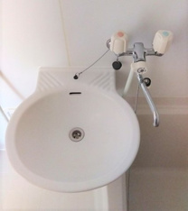 内装は落ち着いています