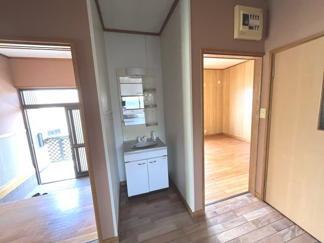 コーポ樹楽1号室の独立洗面台