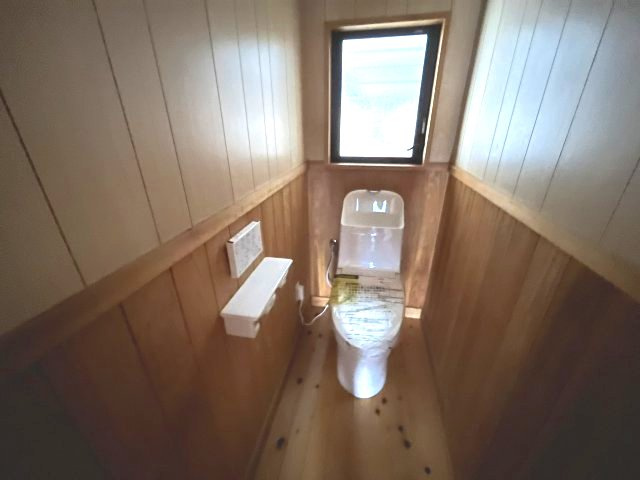 コーポ樹楽1号室のトイレ|新しいトイレが取り付けられています