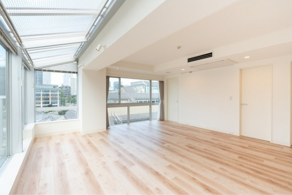 港区三田１丁目の賃貸マンションの洋室