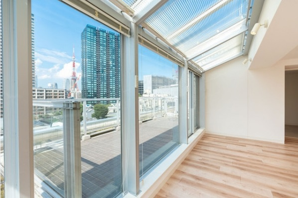 港区三田１丁目の賃貸マンションのバルコニー