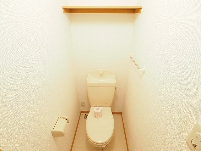 清潔感のあるトイレです