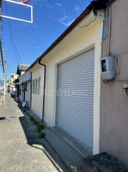 高井田元町2丁目貸店舗・倉庫の周辺
