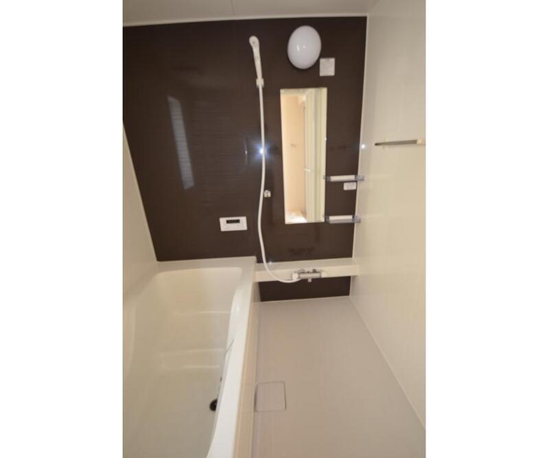 西原町戸建　の浴室