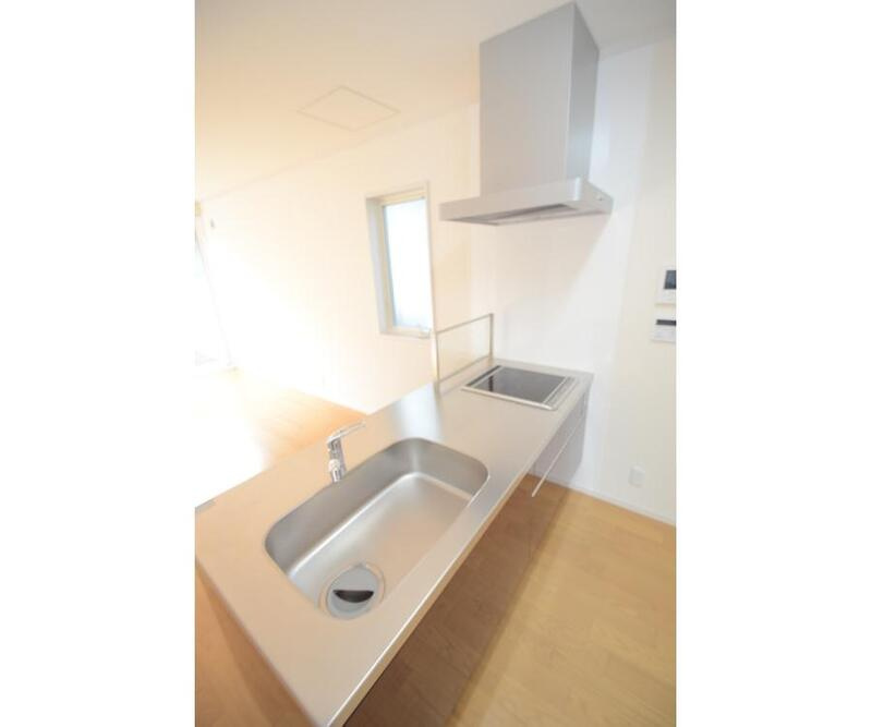 西原町戸建　のキッチン