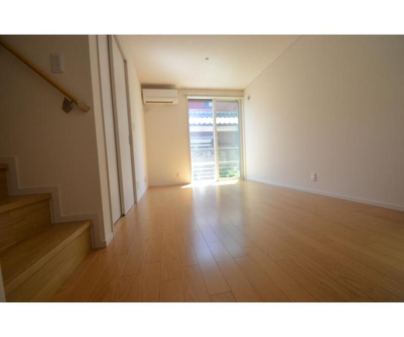 西原町戸建　の居間・リビング