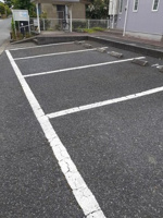 車をお持ちの方に嬉しい駐車場付きの物件です