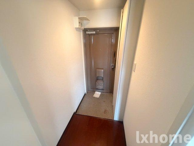 ローズハイツ茨木の玄関