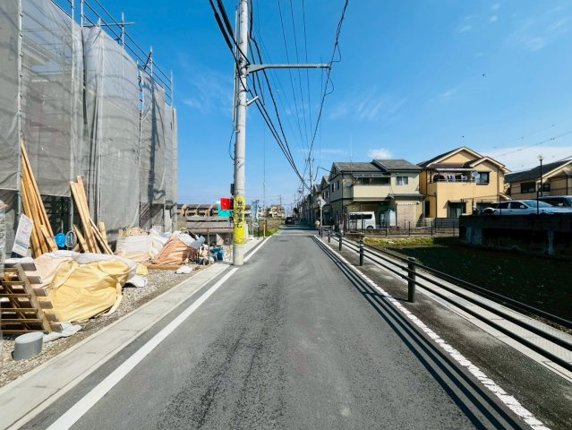 羽束師菱川町7号地の前面道路含む現地写真