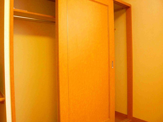 大容量クローゼット完備です。