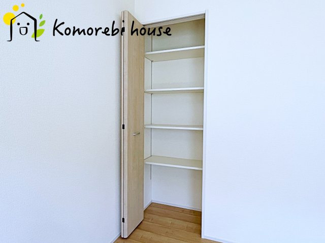 上尾市本町５丁目　新築一戸建て　ブルーミングガーデン　01の収納|こまごまとしたものを収納できそうですね