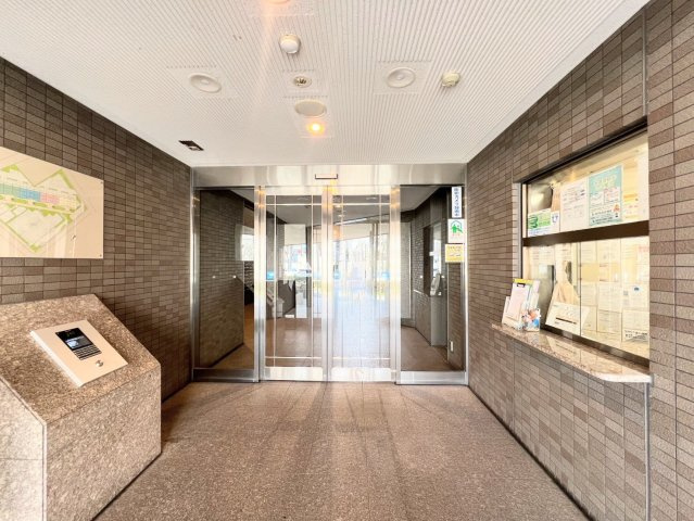 クレアフォート西宮・酒蔵通りのエントランス