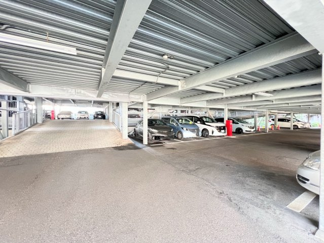 クレアフォート西宮・酒蔵通りの駐車場