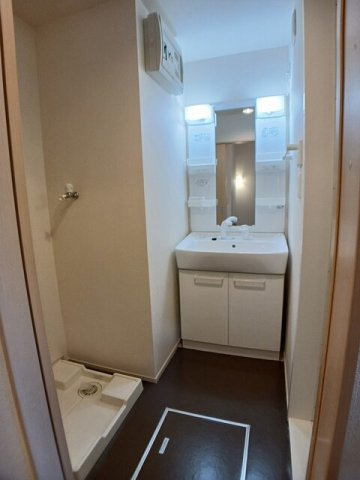コンパクトで使いやすい洗面所