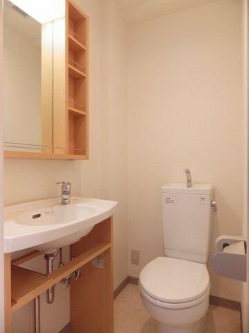 ヴィヴァンＫ．Ｙの洗面所