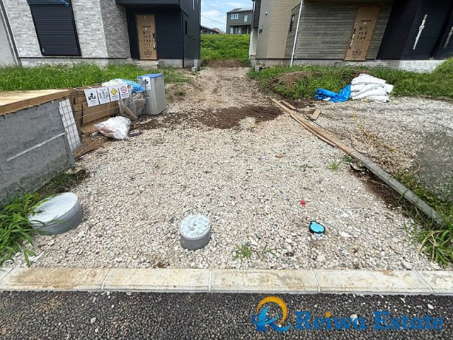 新築戸建　茅ヶ崎市芹沢の駐車場