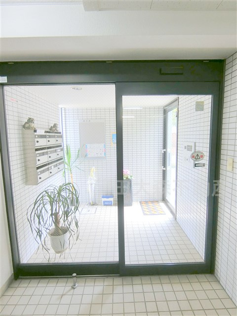 DUOMO山王（デュオモサンノウ）のエントランス