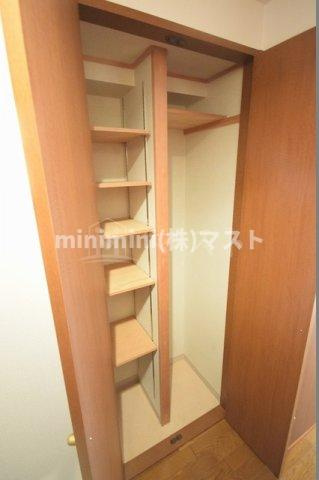 セントアミール南久宝寺の収納|改装前の写真です