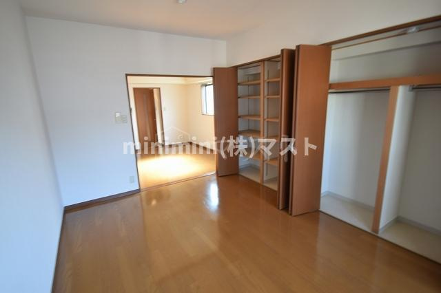 セントアミール南久宝寺の居間・リビング|改装前の写真です