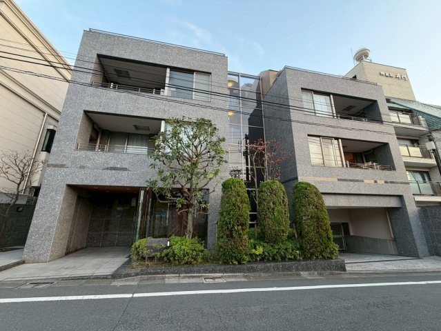 神宮前シティハウスの外観