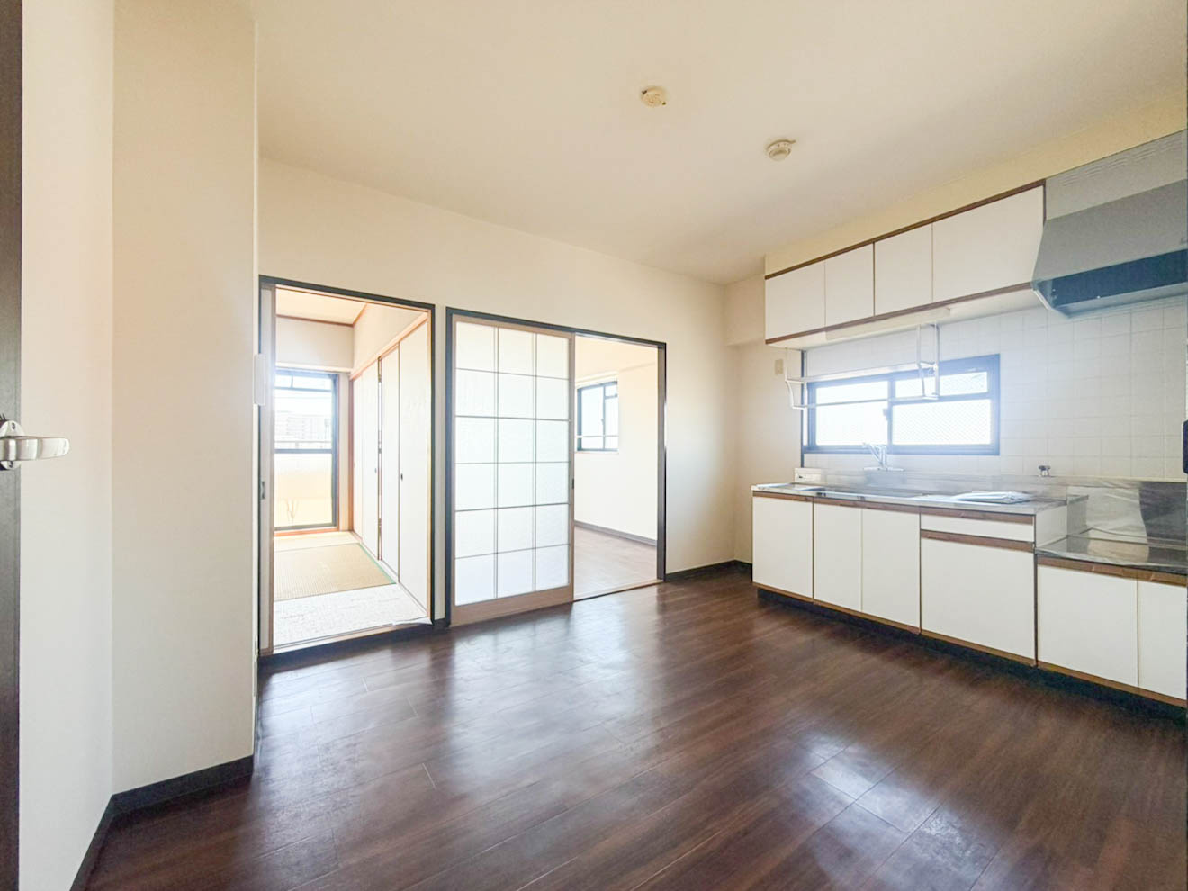 グレースメゾン名海3の居間・リビング|使いやすいリビングです