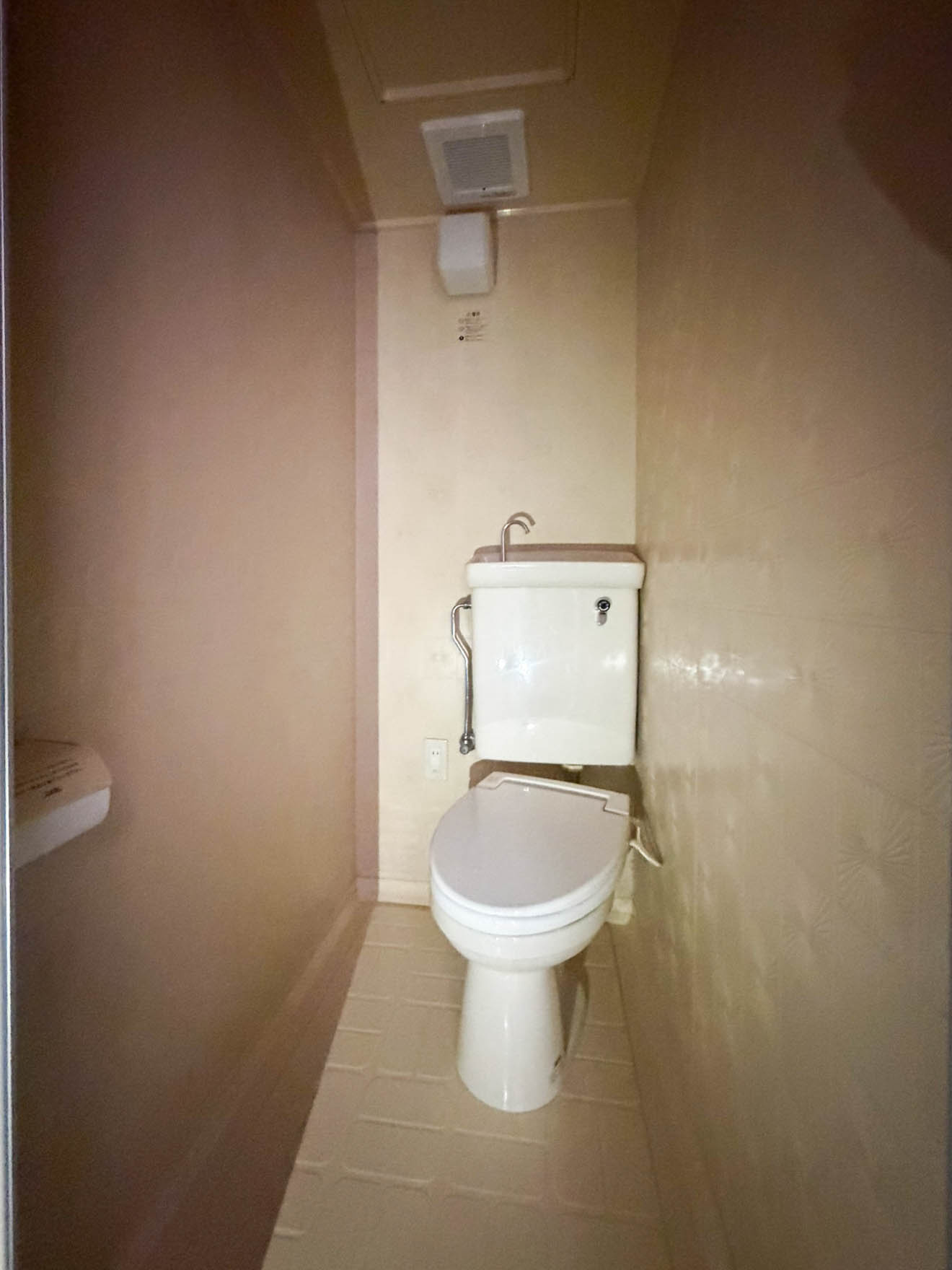 グレースメゾン名海3のトイレ|ゆったりとした空間のトイレです