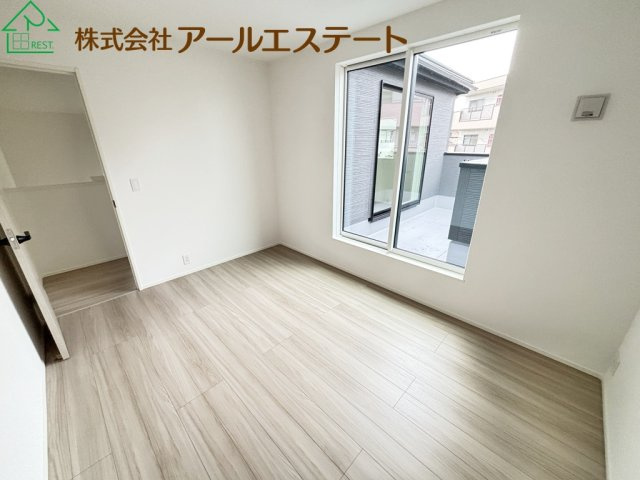 加古川市東神吉町西井ノ口 1期　　JR「宝殿駅」徒歩20分の寝室