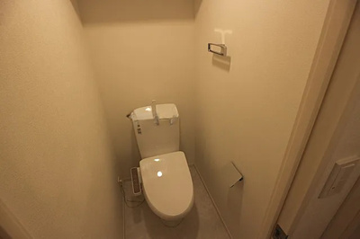 【トイレ】 | エムズレーベル西日暮里 | コンパクトで使いやすいトイレです