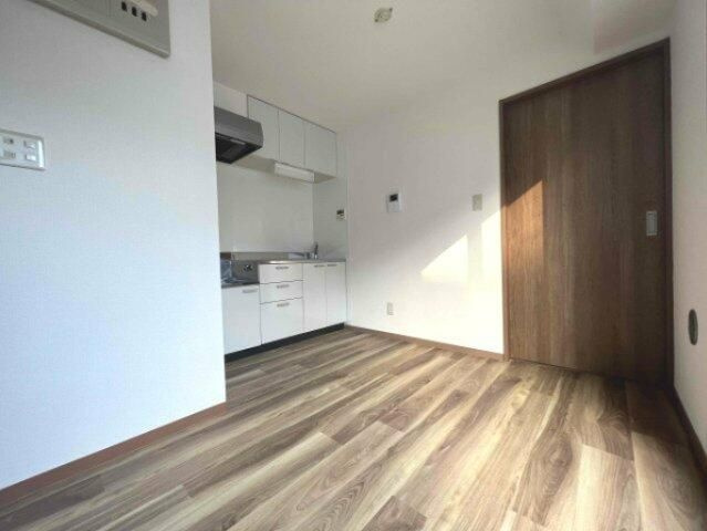 立山ハイツの居間・リビング