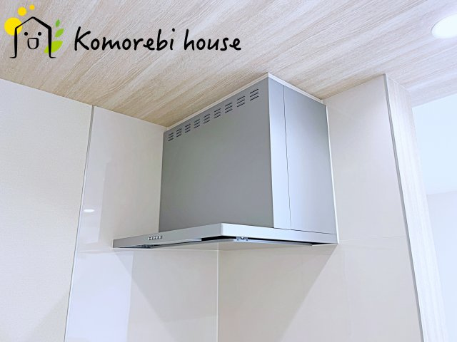 上尾市本町５丁目　新築一戸建て　ブルーミングガーデン　02のキッチン|コンパクトなキッチンで掃除もラクラク