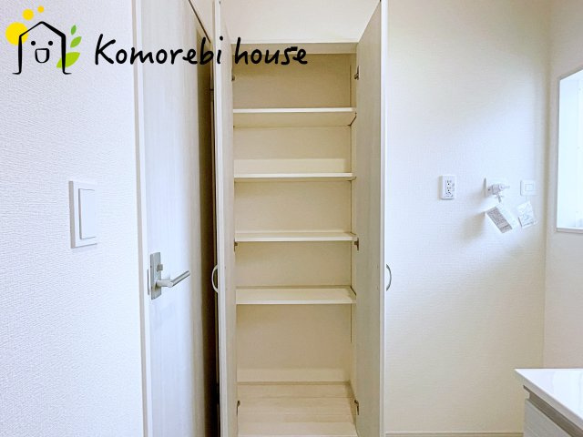 上尾市本町５丁目　新築一戸建て　ブルーミングガーデン　02の収納|専用の収納スペースです
