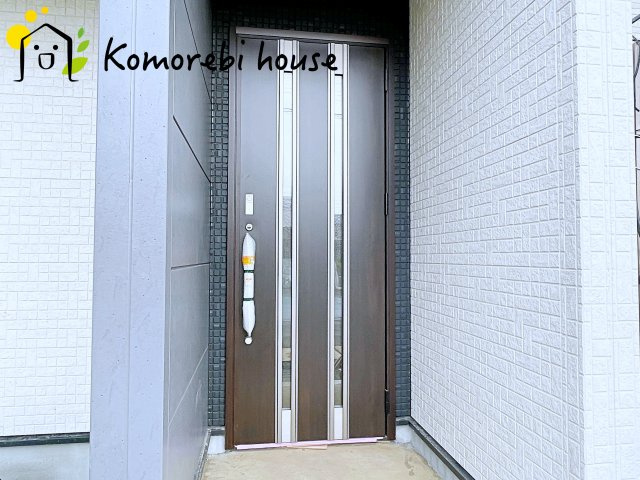 上尾市本町５丁目　新築一戸建て　ブルーミングガーデン　02の玄関|ゆったりとした玄関です