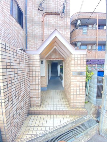 ビスタ千里丘のエントランス