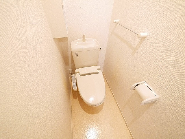 フィオーレ　コートのトイレ|落ち着いたトイレです
