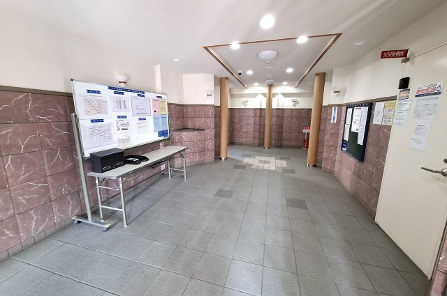 リーベスト岸和田パレッツのエントランス|エントランスホール