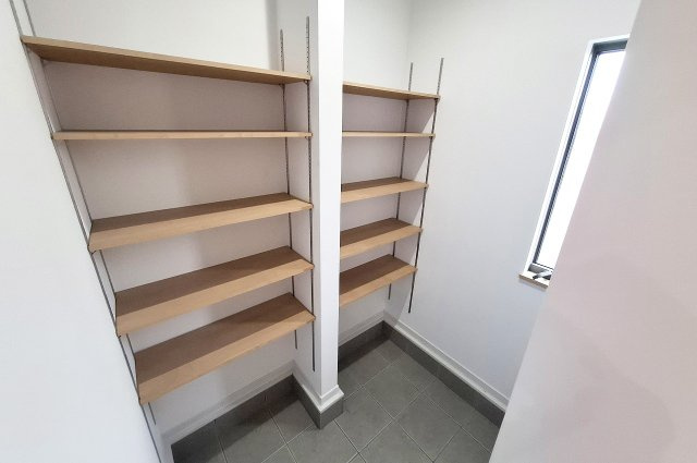 泉佐野市羽倉崎上町３丁目の収納|シューズインクローゼット