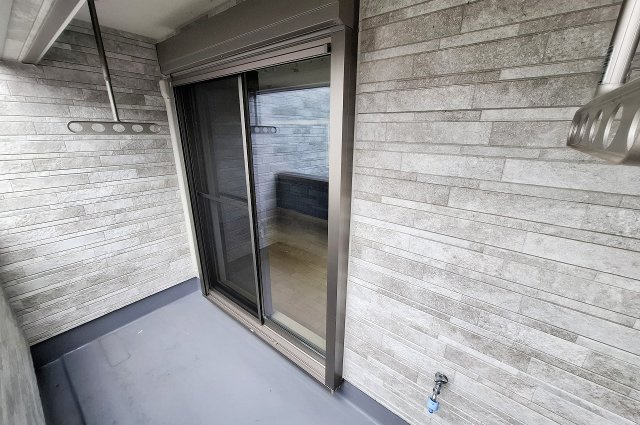 泉佐野市羽倉崎上町３丁目のバルコニー|インナーバルコニー