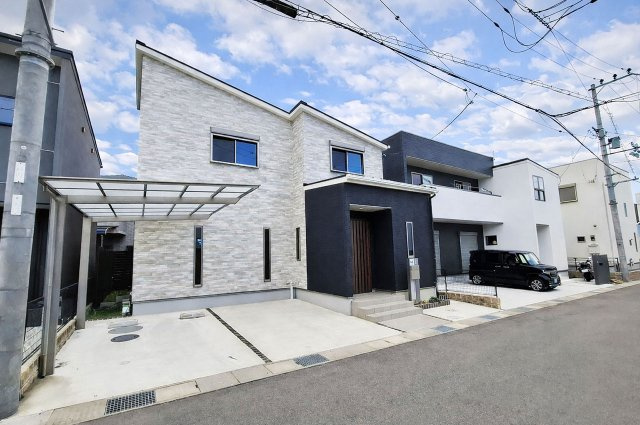 泉佐野市羽倉崎上町３丁目の外観