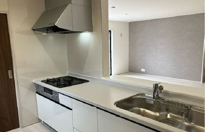 古河市下辺見　第6　6号棟のキッチン|白を基調としたキッチンは清潔感があり、毎日のお料理も気持ちよくこなせます