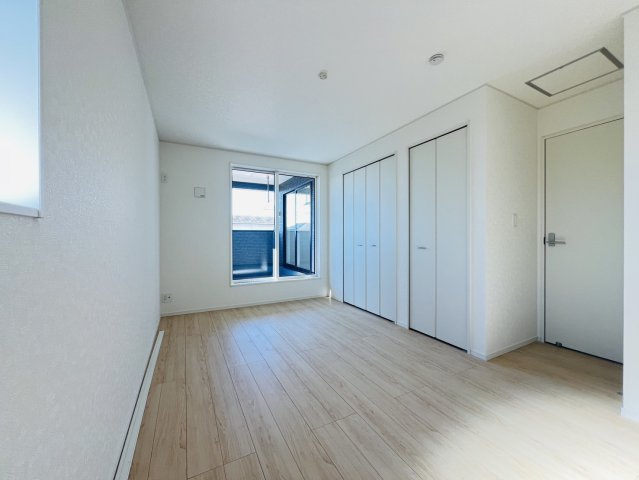 碧南市春日町三丁目66番の一部『仲介手数料無料』新築戸建ての洋室
